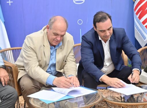 Expoagro: Gustavo Valdés firmó un convenio de colaboración con el INTA