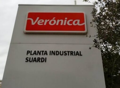 Una histórica empresa láctea paralizó su producción y no paga sueldos