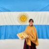 La salteña que descubrió la forma de cambiar el olor de las plantas y eliminar las plagas en el campo