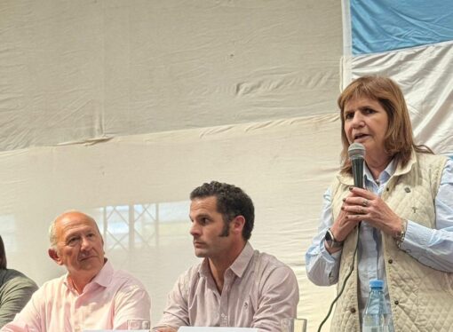 Inundaciones: gobierno nacional se comprometió con el campo a una asistencia de 1.900 millones, maquinaria y créditos