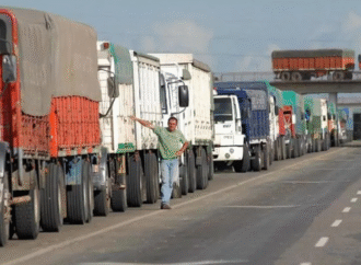 Suben los costos del transporte: mover un camión es un 3% más caro y preocupa al sector agroexportador