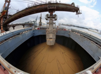 El Gobierno anunció una nueva baja de retenciones las exportaciones de granos